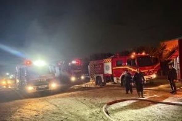 السيطرة
      على
      حريق
      مخزن
      قطع
      غيار
      سيارات
      فى
      القطامية
      دون
      إصابات..
      صور