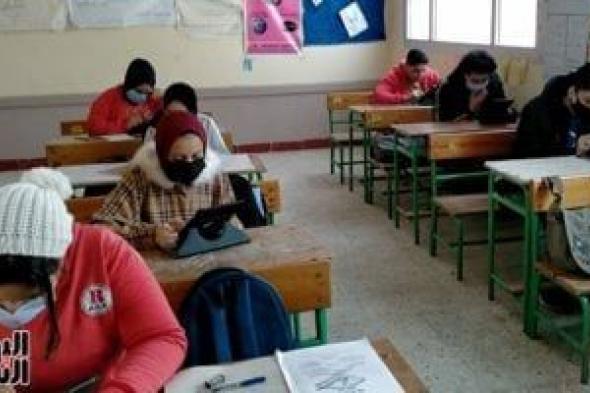 وزارة
التعليم:
3
نماذج
لامتحان
نصف
العام
للثانوى
وعقد
الاختبار
إلكترونيا