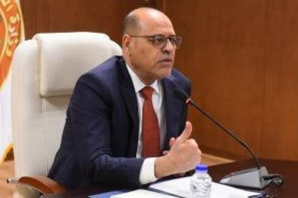 وزير
      العمل
      يعلن
      صرف
      299.2
      مليون
      جنيه
      منحة
      عيد
      الميلاد
      للعمالة
      غير
      المنتظمة