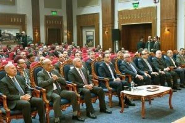 رئيس
      الوزراء:
      مشروعات
      تطوير
      مصنع
      سيماف
      تمثل
      منظومة
      متكاملة
      لتوطين
      صناعة
      النقل