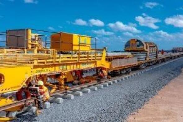 ​شق
      الجبال..
      أحدث
      تصوير
      جوى
      لتقدم
      أعمال
      الخط
      الأول
      من
      القطار
      الكهربائى
      السريع