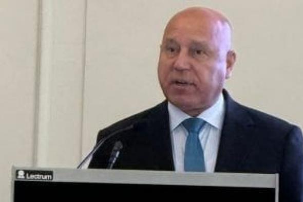 وزير
      النقل:
      خطة
      شاملة
      لتطوير
      صناعة
      النقل
      البحرى
      بتكلفة
      300
      مليار
      جنيه