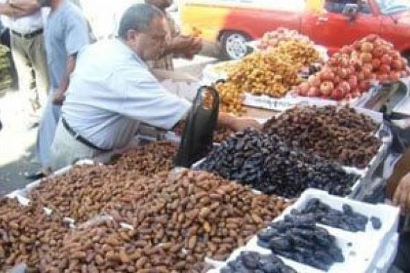 الزيت
      والسلع
      الأساسية
      بالصدارة..
      التموين
      تطمئن
      المواطنين
      بتوافر
      مستلزمات
      رمضان