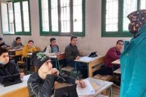 طلاب
      الشهادة
      الإعدادية
      يبدأون
      امتحانات
      المواد
      الدراسية
      الأساسية
      للترم
      الأول