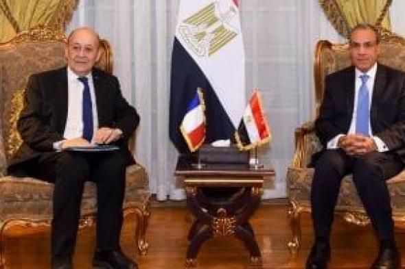 وزير
الخارجية
يحذر
من
مخاطر
استمرار
سياسات
إسرائيل
التصعيدية
على
أمن
المنطقة