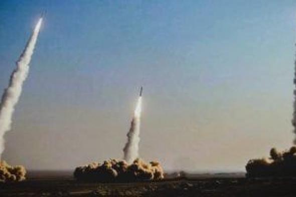 الدفاع
      الإماراتية:
      أصوات
      انفجارات
      دبى
      نتيجة
      للاعتراضات
      الناجحة
      للدفاعات
      الجوية