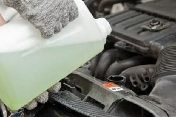 تحذير
      للسائقين
      في
      إجازة
      العيد..
      نقص
      مياه
      الردياتير
      يهدد
      سيارتك