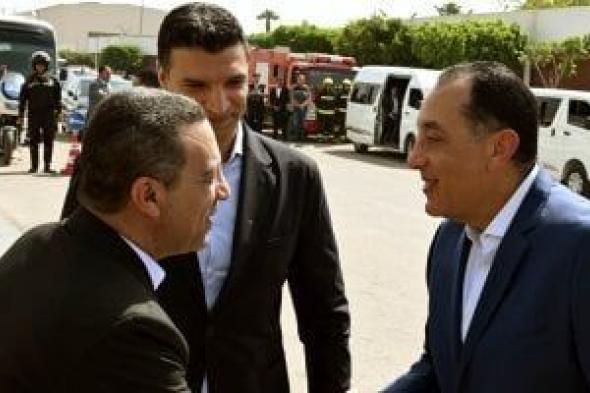 رئيس
      الوزراء
      يتفقد
      مصنعا
      للحديد
      وآخر
      للمواد
      اللاصقة
      بمدينة
      أكتوبر