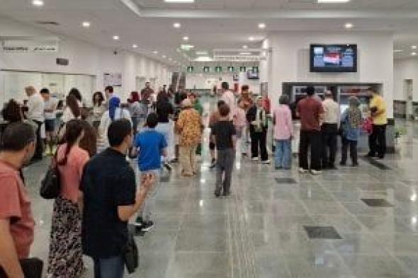 إقبال
      كبير
      على
      قطارات
      مونوريل
      شرق
      النيل
      فى
      الجمعة
      الأولى
      من
      تشغيله..
      صور