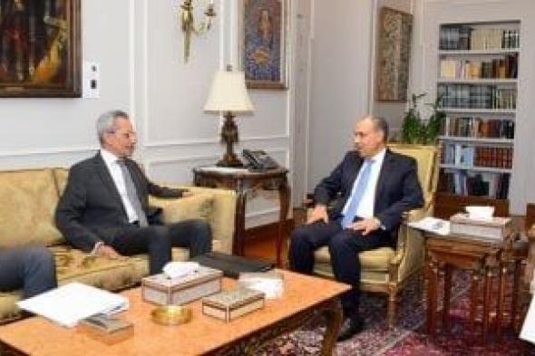 وزير
      الخارجية
      يستقبل
      وزير
      شئون
      المجالس
      النيابية
