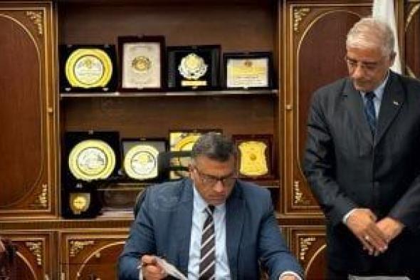 محافظ
      قنا
      يعتمد
      نتيجة
      الشهادة
      الإعدادية
      بنسبة
      نجاح
      64.54%
