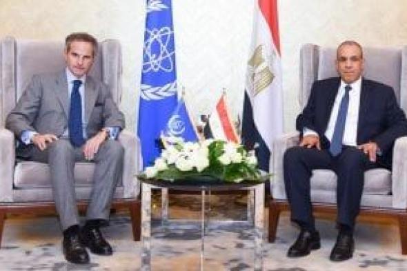 وزير
      الخارجية
      يلتقى
      المدير
      العام
      للوكالة
      الدولية
      للطاقة
      الذرية
      بمدينة
      العلمين