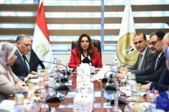 منال عوض تتابع تفعيل قرار مراجعة واعتماد الحدود الإدارية للمحافظات